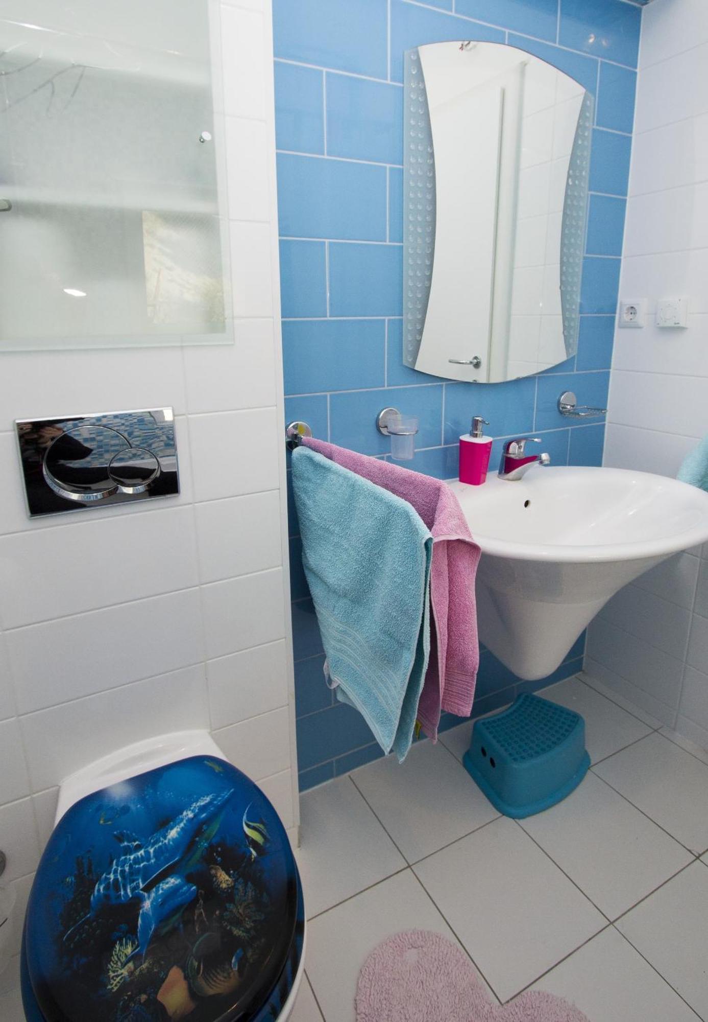 Apartments By The Sea Brela, Makarska - 11821 Quarto foto